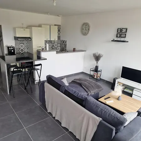 La Detente Apartment *